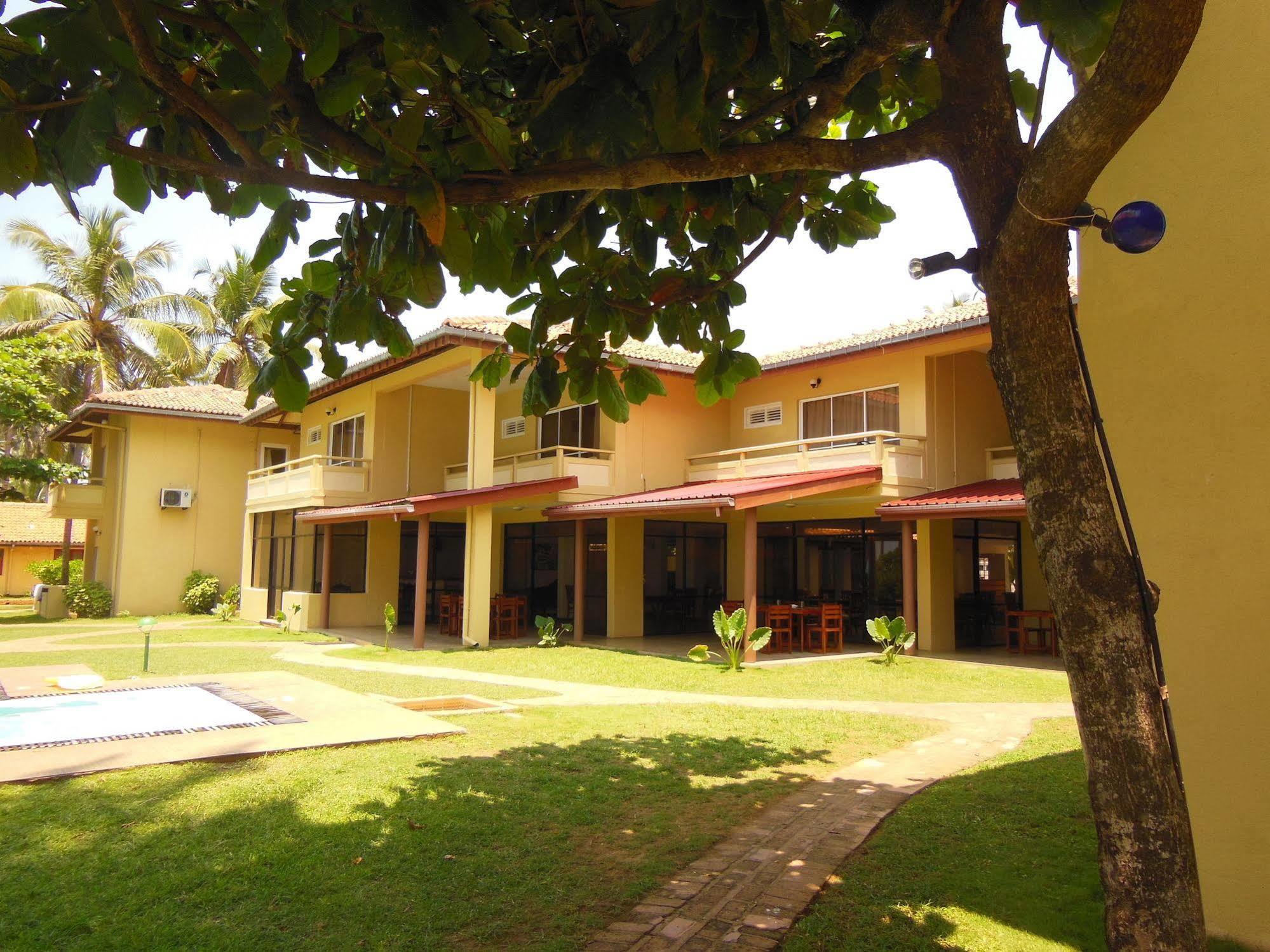 Sanmali Beach Hotel Marawila Eksteriør bilde